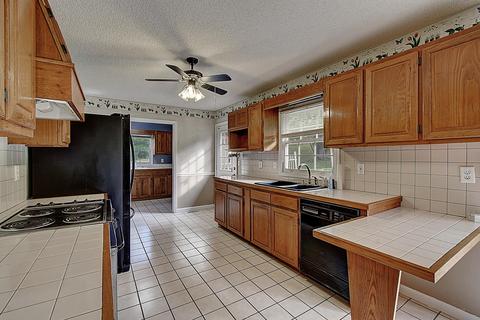 135 Earnest Elliott Road Erwin Tn 37650, Erwin, TN 37650 photo 16