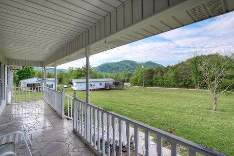135 Earnest Elliott Road Erwin Tn 37650, Erwin, TN 37650 photo 9