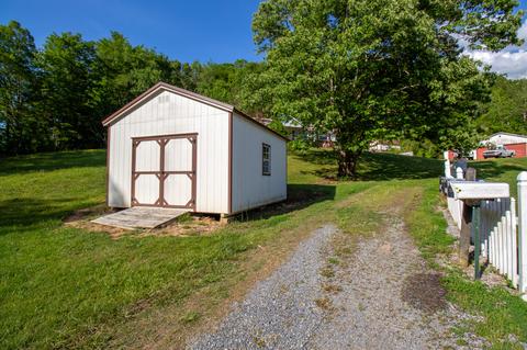135 Earnest Elliott Road Erwin Tn 37650, Erwin, TN 37650 photo 79