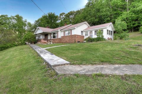 135 Earnest Elliott Road Erwin Tn 37650, Erwin, TN 37650 photo 42
