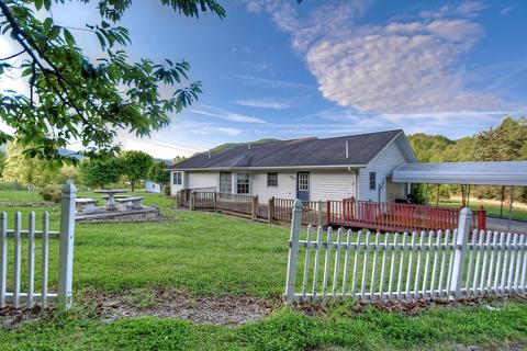 135 Earnest Elliott Road Erwin Tn 37650, Erwin, TN 37650 photo 32
