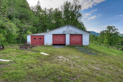 135 Earnest Elliott Road Erwin Tn 37650, Erwin, TN 37650 photo 69