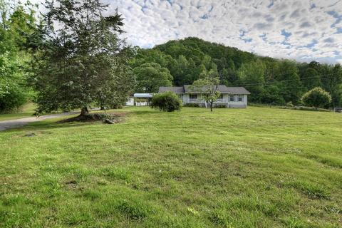 135 Earnest Elliott Road Erwin Tn 37650, Erwin, TN 37650 photo 5