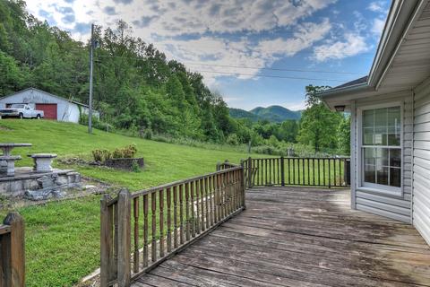 135 Earnest Elliott Road Erwin Tn 37650, Erwin, TN 37650 photo 36