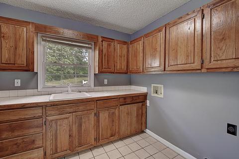 135 Earnest Elliott Road Erwin Tn 37650, Erwin, TN 37650 photo 30