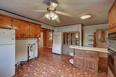 135 Earnest Elliott Road Erwin Tn 37650, Erwin, TN 37650 photo 57