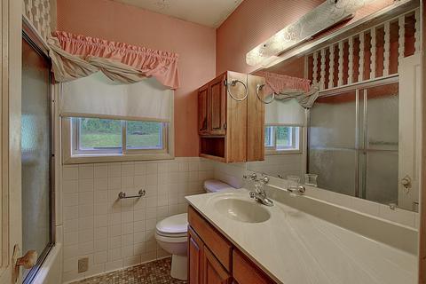 135 Earnest Elliott Road Erwin Tn 37650, Erwin, TN 37650 photo 64