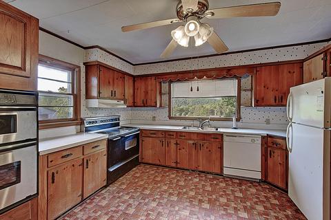 135 Earnest Elliott Road Erwin Tn 37650, Erwin, TN 37650 photo 56