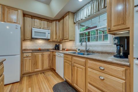 210 Park Street Erwin Tn 37650, Erwin, TN 37650 photo 11