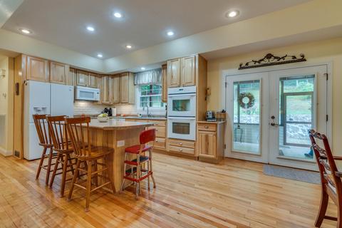 210 Park Street Erwin Tn 37650, Erwin, TN 37650 photo 9