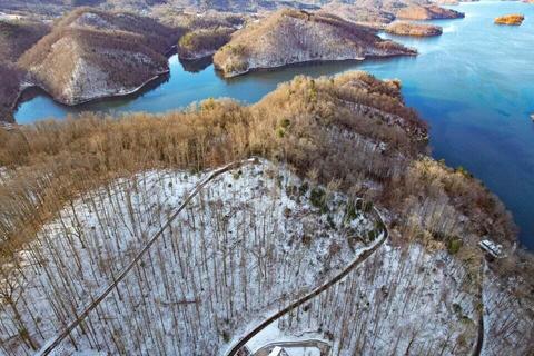 13 Diamond Pointe Drive Butler Tn 37640, Butler, TN 37640