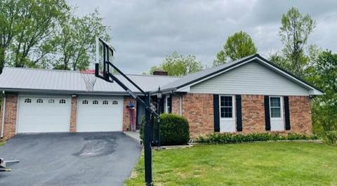 725 Lynncrest Drive Southeast, Coeburn, VA 24230