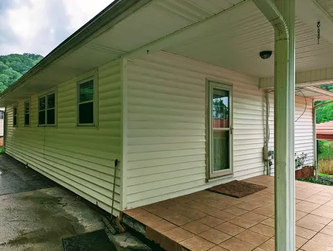 1032 Old Wagon Road Vansant Va 24656, Vansant, VA 24656 photo 9