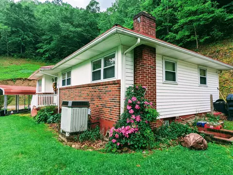1032 Old Wagon Road Vansant Va 24656, Vansant, VA 24656 photo 4