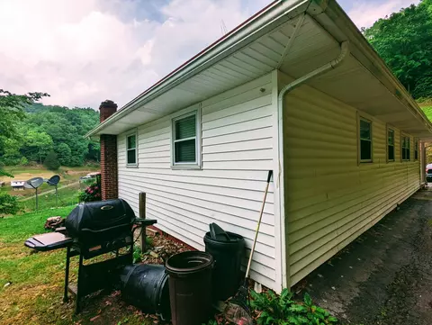 1032 Old Wagon Road Vansant Va 24656, Vansant, VA 24656 photo 8