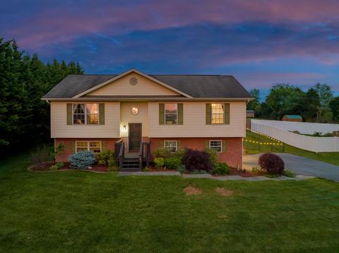 77 Martins Glen Court Gray Tn 37615, Gray, TN 37615