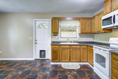 198 Harmony Drive Bristol Va 24201, Bristol, VA 24201 photo 2