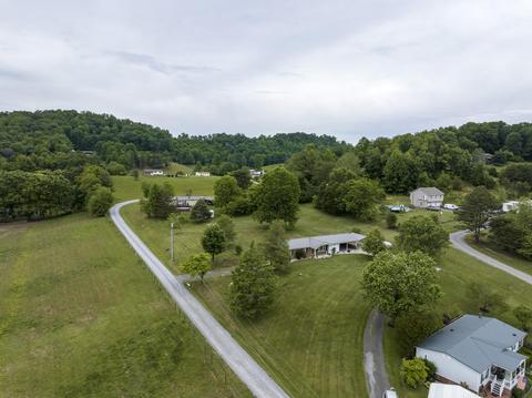 214 Defriece Pvt Drive Bristol Tn 37620, Bristol, TN 37620