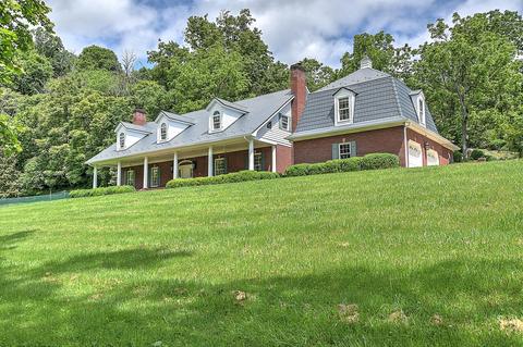 100 Journeys End Pvt Drive Bristol Tn 37620, Bristol, TN 37620