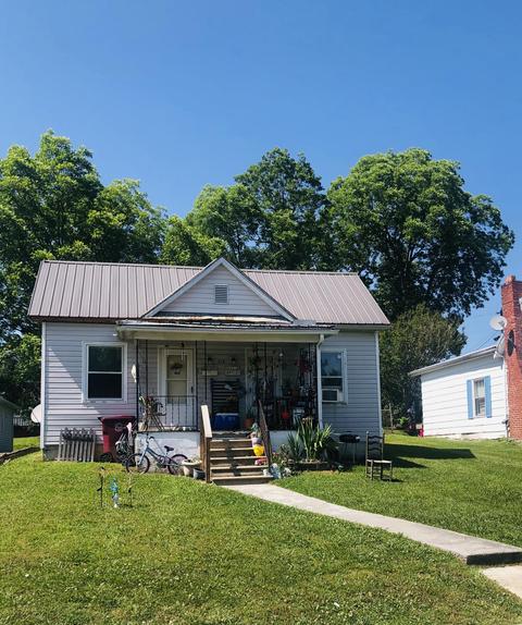 218 Highland Avenue, Johnson City, TN 37604