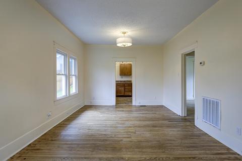 220 New Avenue Erwin Tn 37650, Erwin, TN 37650 photo 5