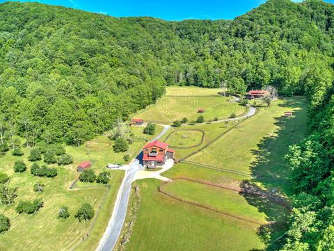 210 Chandler Cove Road Erwin Tn 37650, Erwin, TN 37650