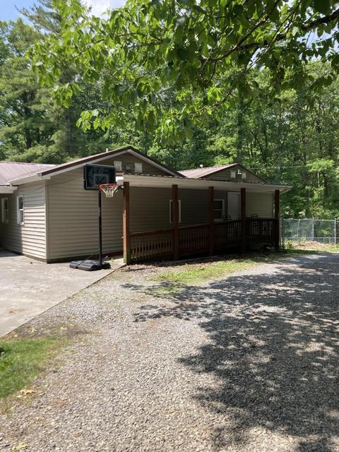 9404 Robin Road Coeburn Va 24230, Coeburn, VA 24230