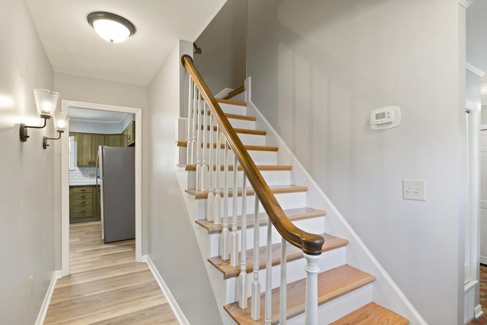 19840 Mccray Drive, Abingdon, VA 24211 44 Photos Movoto