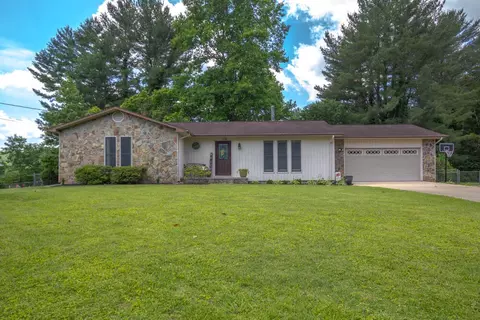 1304 Plantation Drive Johnson City Tn 37604, Johnson City, TN 37604