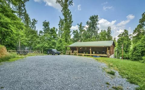 289 Fiddlers Branch Road Hampton Tn 37658, Hampton, TN 37658