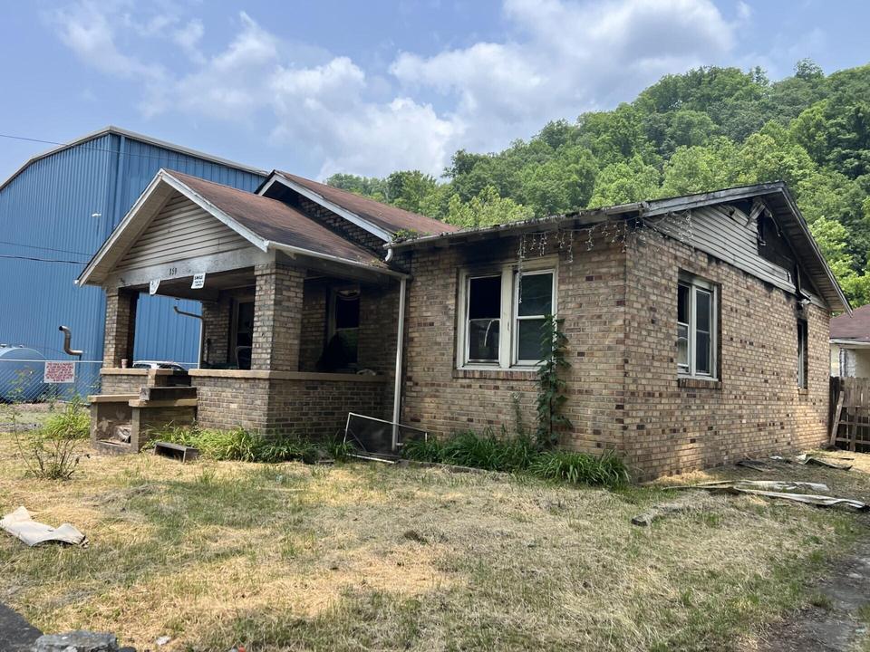 359 Callahan Avenue, Appalachia, VA 24216 2 Photos Movoto