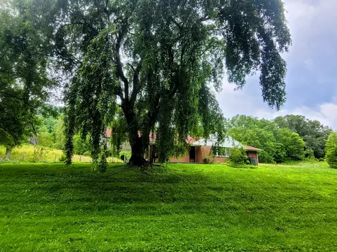 11507 Middle Wallens Creek Road, Jonesville, VA 24263