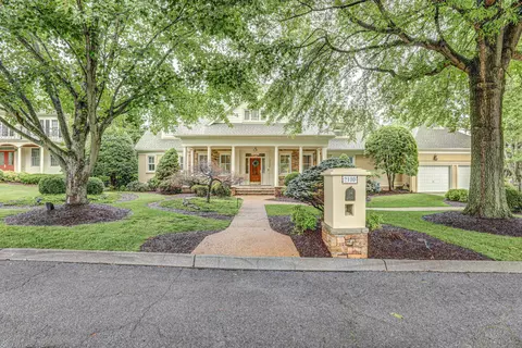 2100 Ambridge Drive Kingsport Tn 37664, Kingsport, TN 37664