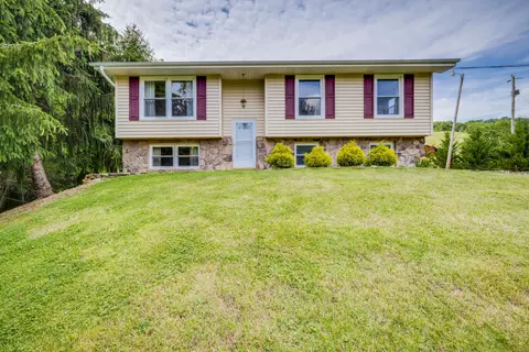 530 Oak Glen Cir, Fall Branch, TN 37656 photo 1