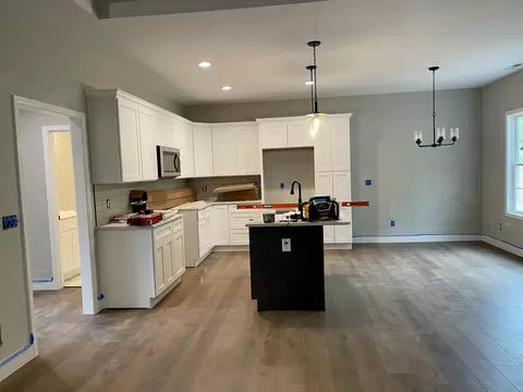 104 Ervin Loop Erwin Tn 37650, Erwin, TN 37650 photo 7