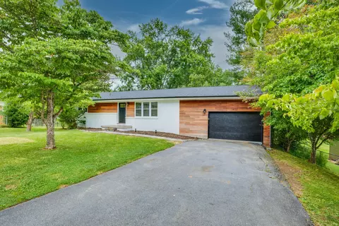 1402 Rocky Lane Johnson City Tn 37601, Johnson City, TN 37601