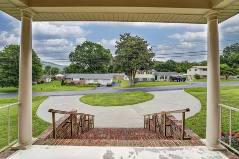 824 9th Street Erwin Tn 37650, Erwin, TN 37650 photo 4