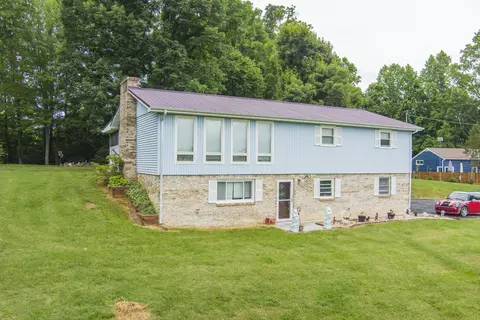 433 Brown Street Bluff City Tn 37618, Bluff City, TN 37618