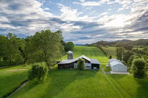 2158 Vance Tank Road Bluff City Tn 37618, Bluff City, TN 37618
