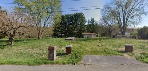 695 N Austin Springs Road Piney Flats Tn 37686, Piney Flats, TN 37686