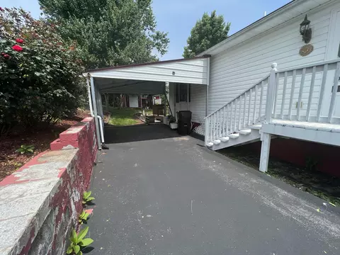 196 E Central Bristol Tn 37620, Bristol, TN 37620 photo 3