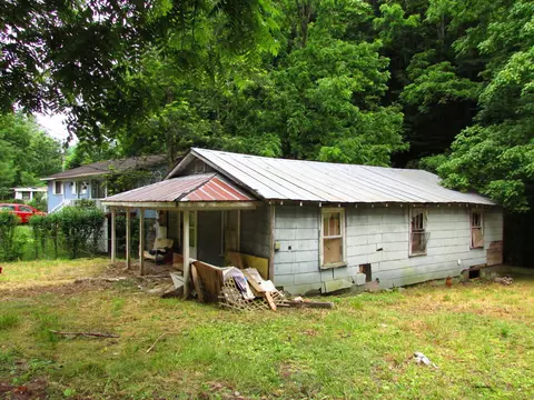 208 Long Hollow Road Elizabethton Tn 37643, Elizabethton, TN 37643
