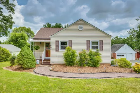 4237 Maplewood Street Kingsport Tn 37660, Kingsport, TN 37660