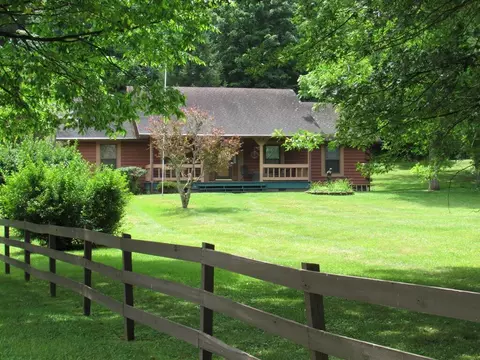 18466 Gov G C Peery Highway Pounding Mill Va 24637, Pounding Mill, VA 24637
