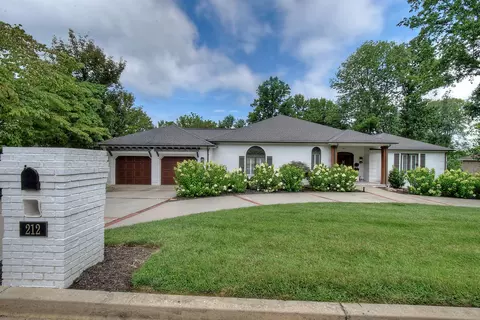 212 Shadowood Drive Johnson City Tn 37604, Johnson City, TN 37604