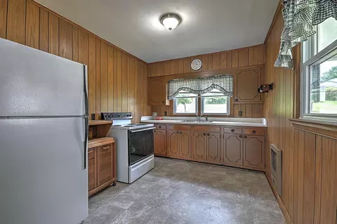116 Painter Avenue Fall Branch Tn 37656, Fall Branch, TN 37656 photo 5