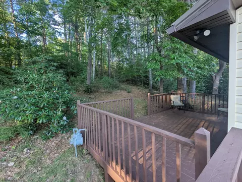 233 Cherokee Circle Erwin Tn 37650, Erwin, TN 37650 photo 2