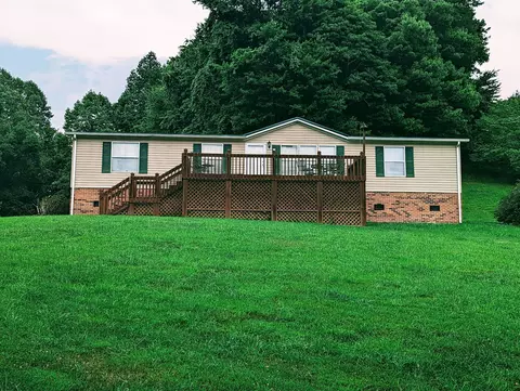 2059 Honey Camp Road, Clintwood, VA 24228