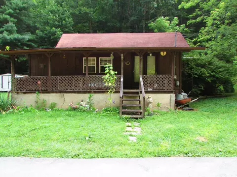 399 Sigman Hollow Road Bluff City Tn 37618, Bluff City, TN 37618