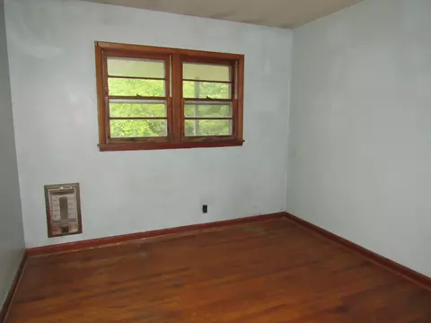 1300 Edgewood Street Johnson City Tn 37604, Johnson City, TN 37604 photo 12